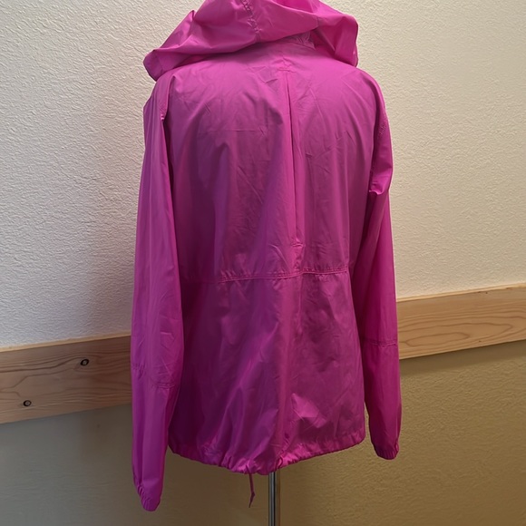 Columbia light weight wind breaker 💗 - Picture 4 of 5